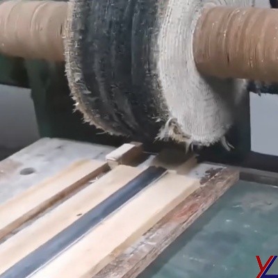 Станок для полировки алюминиевых труб.