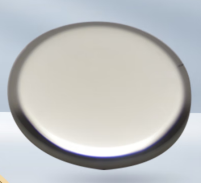 The case back is mirror-polished.