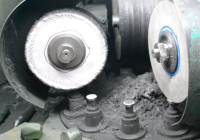 Polishing machine for case back accessories