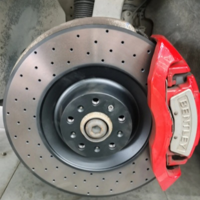 Brake disc polishing machine