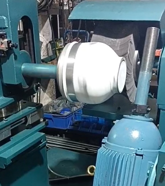 Automatic Cookware Polishing Machine