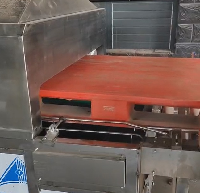 Plastic Product Cleaning Machine