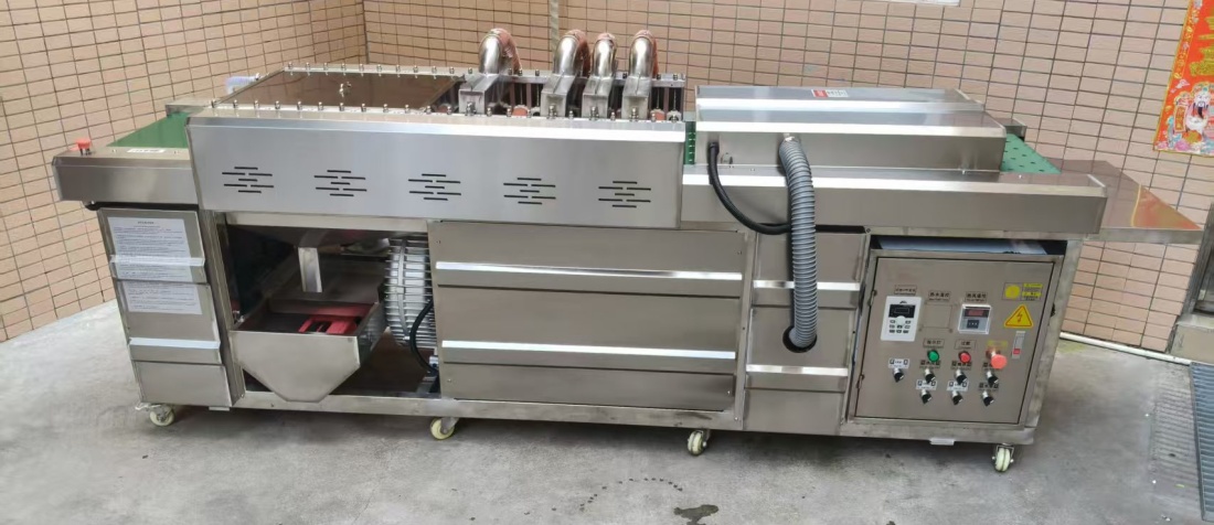 Conveyor belt automatic brush cleaning machine